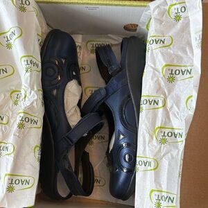 Naot Polar Sea Navy Sandals Size 39
